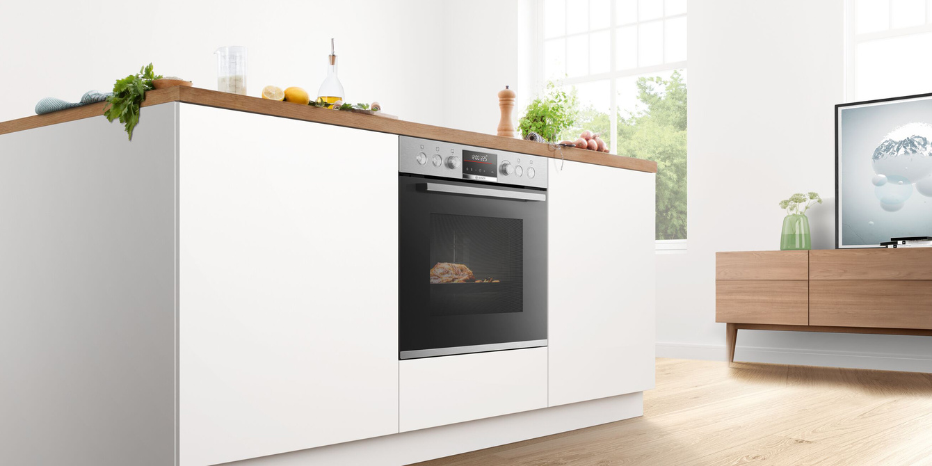 Backöfen und Herdsets bei M&B Elektrotechnik GmbH in Unterwellenborn OT Bucha